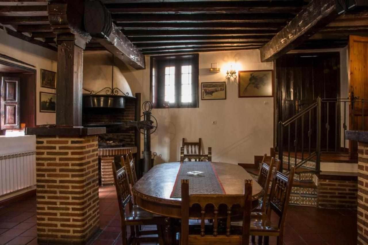 Casa Rural Paco Munogalindo Exteriör bild
